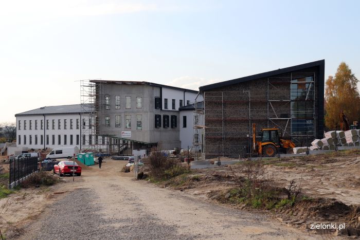budowa szkola w Przybyslawicach